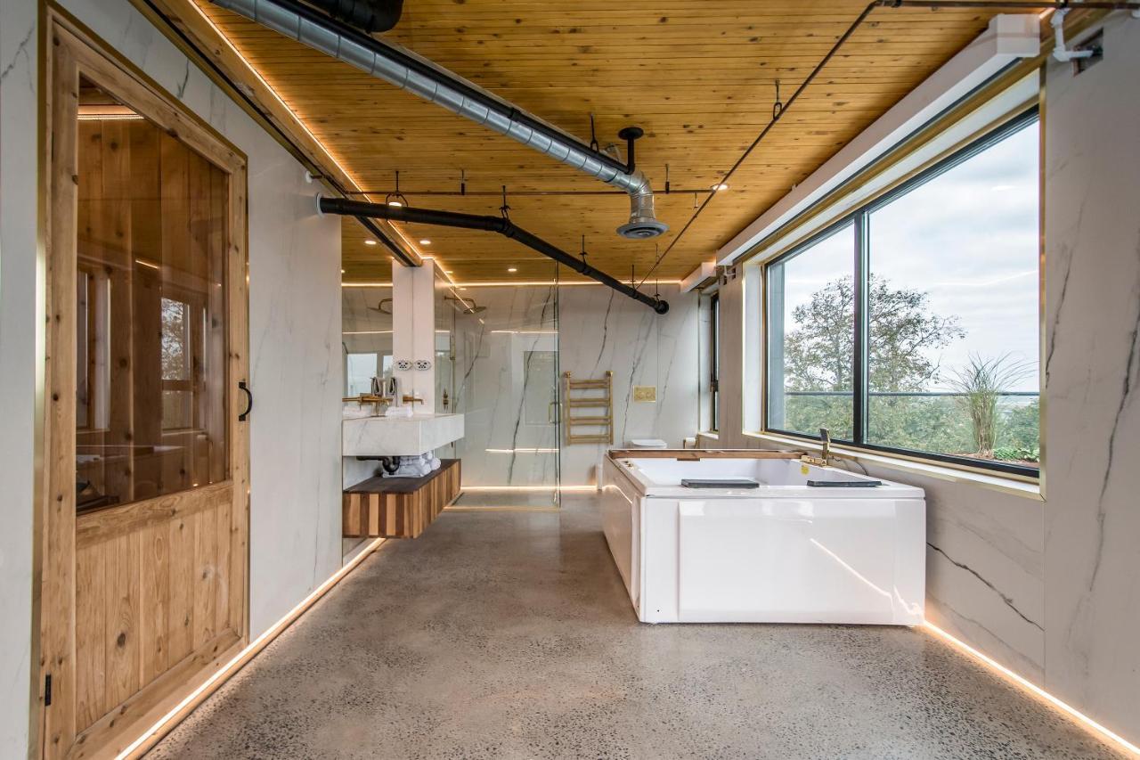 The Halifax Rooftop - Cozy Spa B&B Exteriör bild